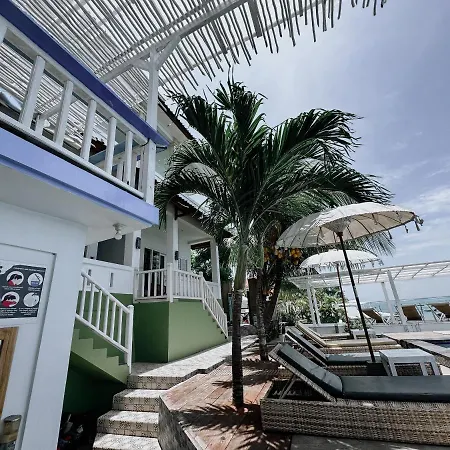 Aurora Beach View