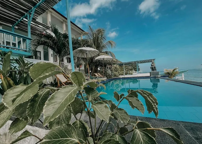 Aurora View Hotel 3*