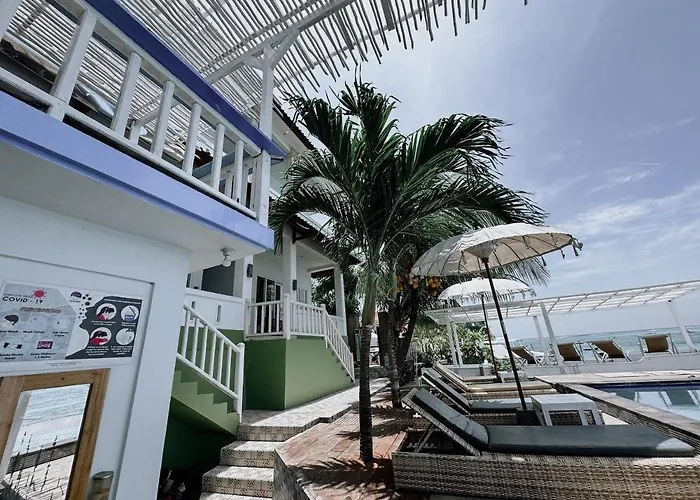 Aurora View Hotel 3*